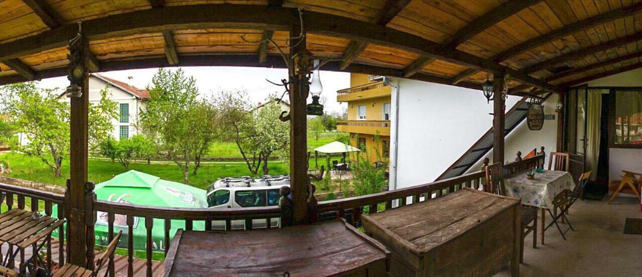 Kitka Hostel - Guest House Vratnica Extérieur photo